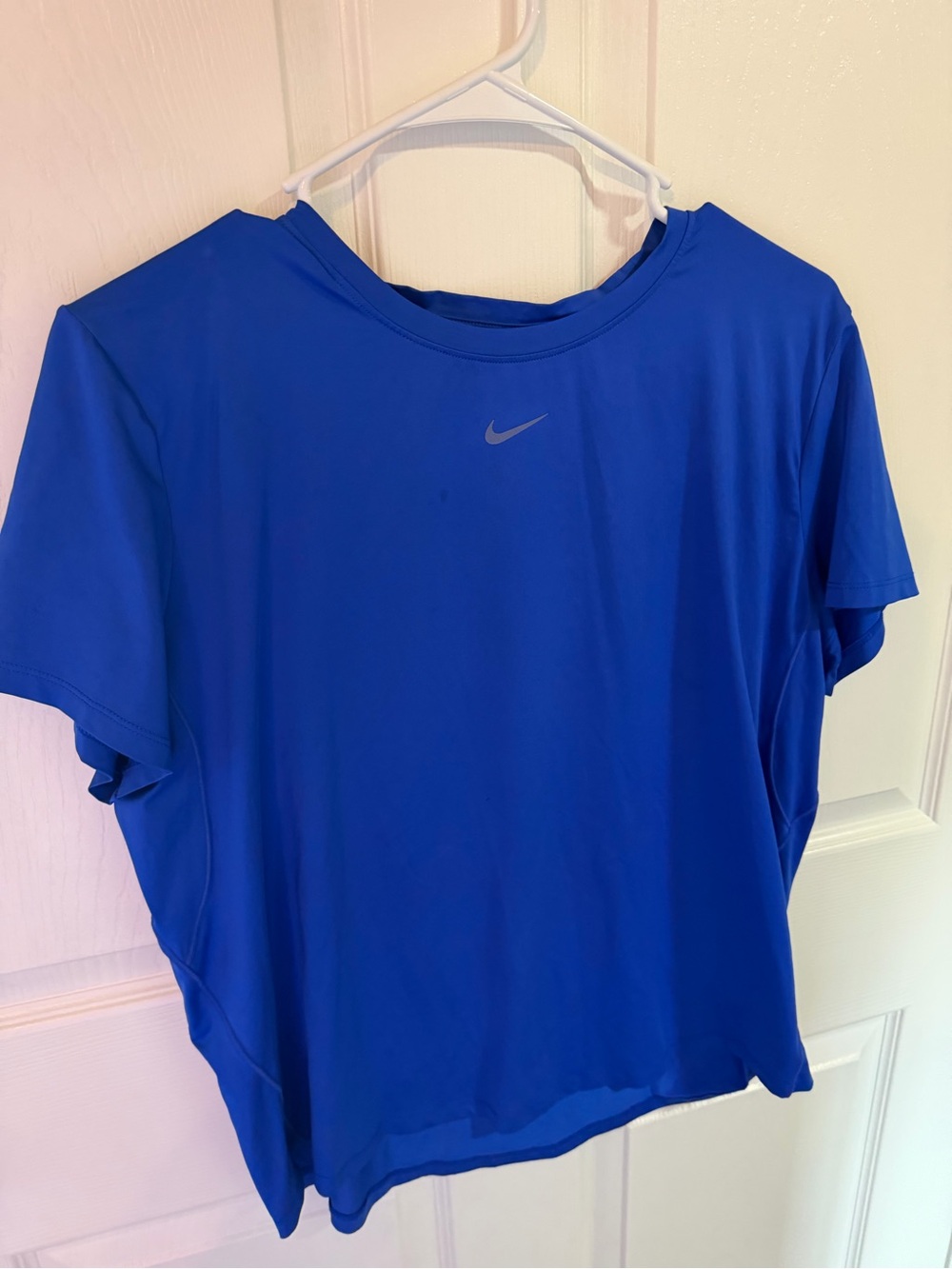 Nike Women's Royal Blue Short-Sleeve Athletic Tee